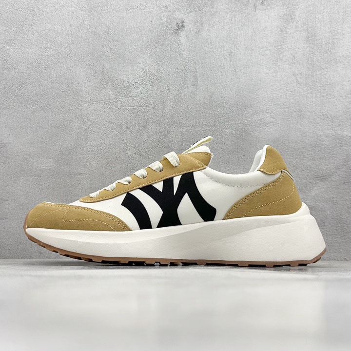 G*u*i casual shoes